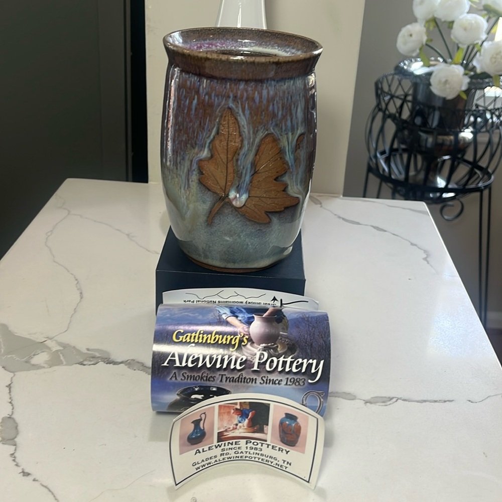 Alewine Pottery Vase Leaf Motif New with Literature